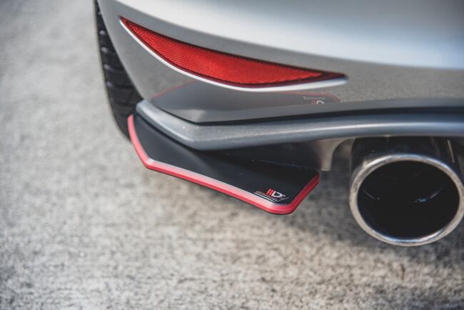 Maxton Design Racing Diffusor Flaps V.2 für VW Golf 7 GTI / GTD schwarz mit roten Streifen