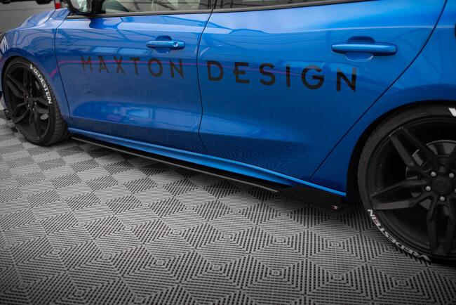 Maxton Design Street Pro Schweller Flaps für Ford Focus ST / ST-Line Mk4 Hochglanz schwarz