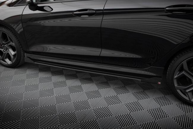 Maxton Design Street Pro Seitenschweller (Paar) V.2 für Ford Fiesta ST / ST-Line Mk8 matt schwarz mit Hochglanz Flaps