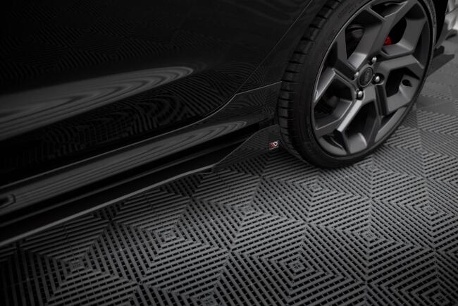 Maxton Design Street Pro Schweller Flaps für Ford Fiesta ST / ST-Line Mk8 Hochglanz schwarz