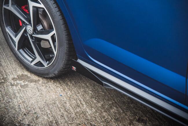 Maxton Design Street Pro Seitenschweller (Paar) V.3 für VW Polo 6 GTI matt schwarz mit Hochglanz Flaps