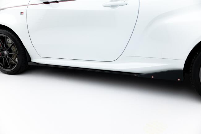 Maxton Design Seitenschweller (Paar) V.2 mit Flaps für Toyota GR Yaris Mk4 Hochglanz schwarz