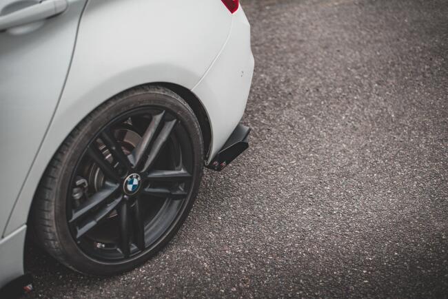 Maxton Design Street Pro Diffusor Flaps V.3 für BMW 1er F20 M Paket Facelift / M140i matt schwarz mit Hochglanz Flaps