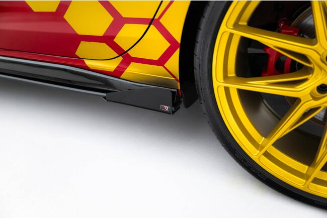Maxton Design Street Pro Schweller Flaps für VW Golf 8 GTI / Clubsport / GTD / R-Line Hochglanz schwarz