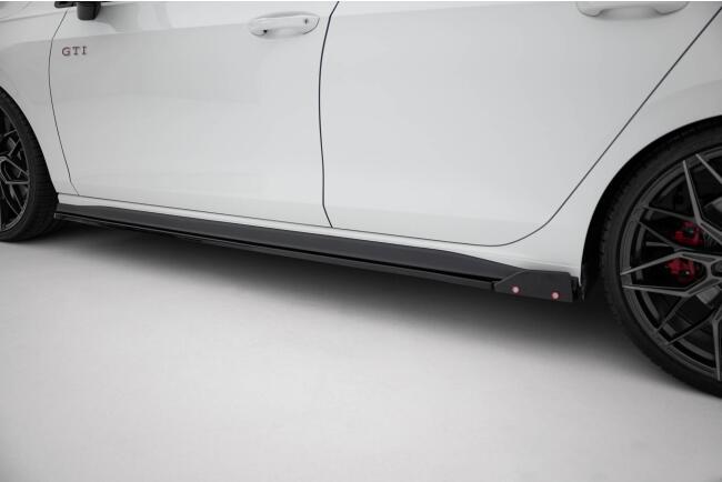 Maxton Design Seitenschweller (Paar) V.2 mit Flaps für VW Golf 8 GTI / Clubsport / GTD / R-Line Hochglanz schwarz