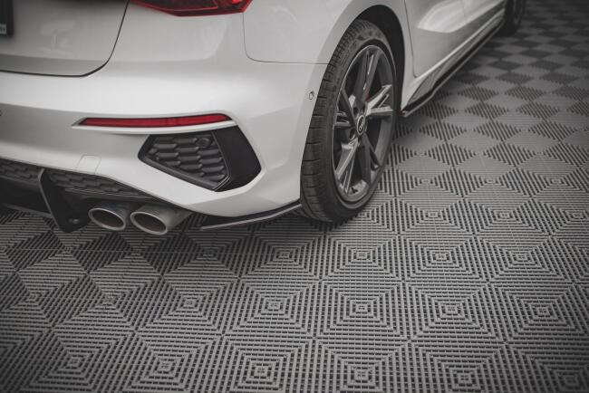 Maxton Design Street Pro Diffusor Flaps für Audi S3 8Y schwarz mit roten Streifen