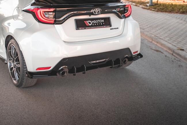 Maxton Design Street Pro Heckdiffusor für Toyota GR Yaris Mk4 Schwarz