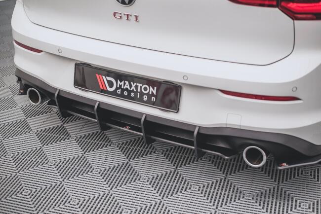 Maxton Design Street Pro Heckdiffusor für Volkswagen Golf 8 GTI Schwarz
