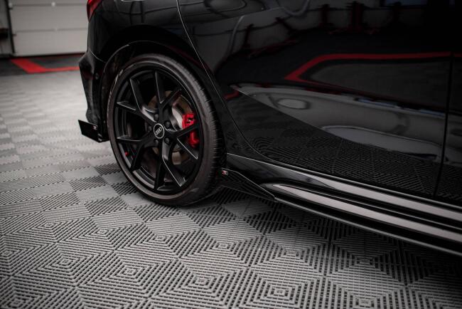 Maxton Design Street Pro Schweller Flaps für Audi RS3 Sportback 8Y Hochglanz schwarz