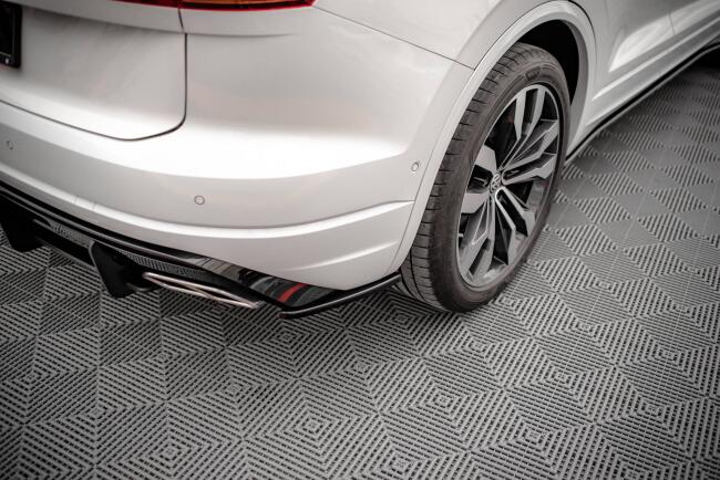 Maxton Design Diffusor Flaps für VW Touareg R-line Mk3 Hochglanz schwarz