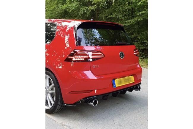 Sportauspuff und Heckdiffusor Maxton GTI Look für VW Golf 7 Facelift 2017-2020 Schwarze Endrohre 100mm