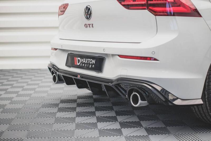 Sportauspuff und Maxton Heckdiffusor V.2 für VW Golf 8 R-Line mit Starrachse Endrohre 2x100mm rund