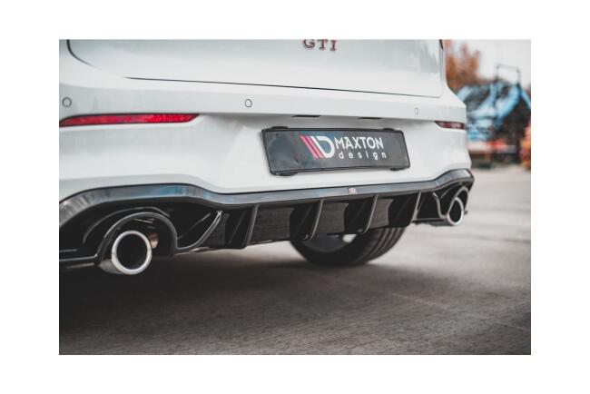 Edelstahl Sportauspuff und Maxton Heckdiffusor V.1 für VW Golf 8 R-Line mit Starrachse Endrohre 2x100mm rund