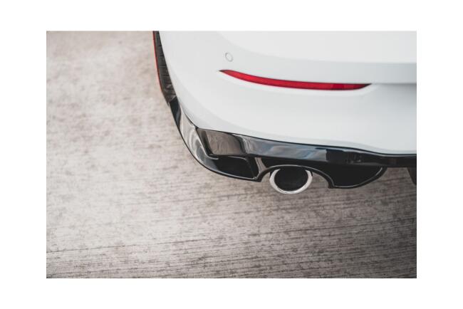 Edelstahl Sportauspuff und Maxton Heckdiffusor V.1 für VW Golf 8 R-Line mit Starrachse Endrohre 2x100mm rund