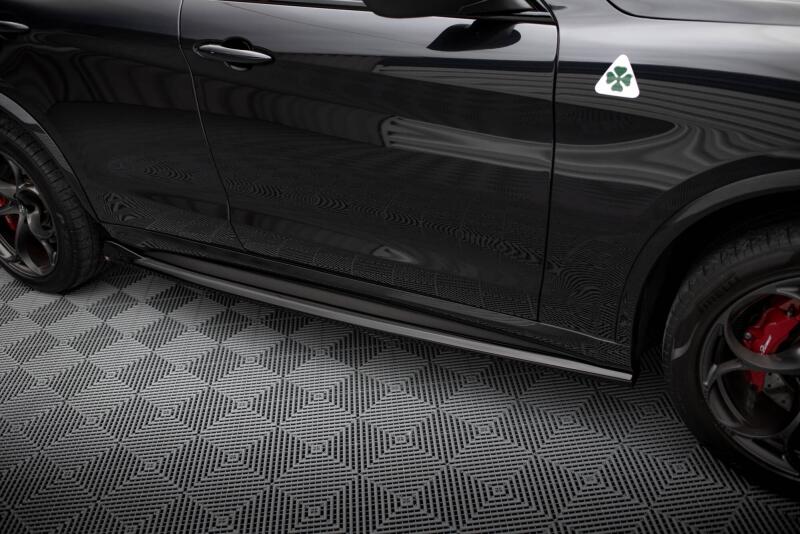 Maxton Design Seitenschweller für Alfa Romeo Stelvio Quadrifoglio Mk1 Hochglanz schwarz