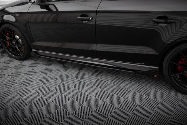 Maxton Design Street Pro Seitenschweller für Audi RS3 Limousine 8V Facelift Schwarz-Rot mit Hochglanz Flaps