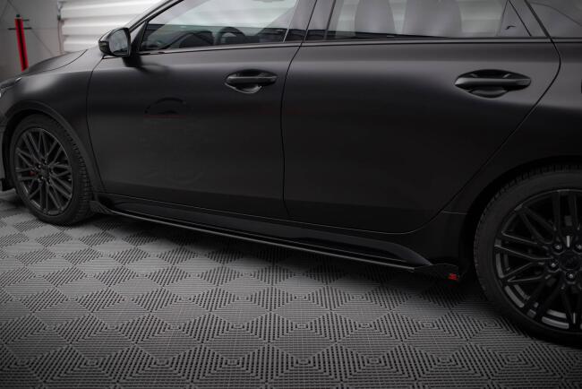Maxton Design Street Pro Seitenschweller für Kia Proceed GT Mk1 Facelift Schwarz mit Hochglanz Flaps
