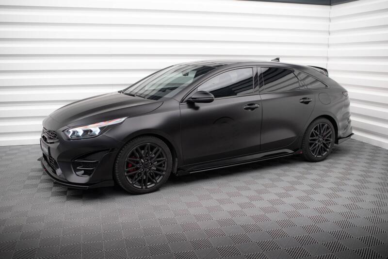 Maxton Design Street Pro Seitenschweller für Kia Proceed GT Mk1 Facelift Schwarz-Rot mit Hochglanz Flaps