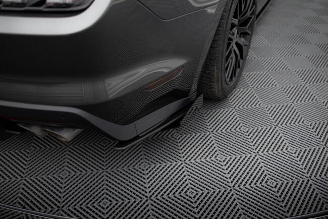 Maxton Design Street Pro Diffusor Flaps für Ford Mustang GT Mk6 Schwarz matt mit Hochglanz Flaps