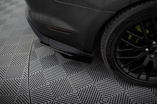 Maxton Design Street Pro Diffusor Flaps für Ford Mustang GT Mk6 Schwarz-Rot mit Hochglanz Flaps
