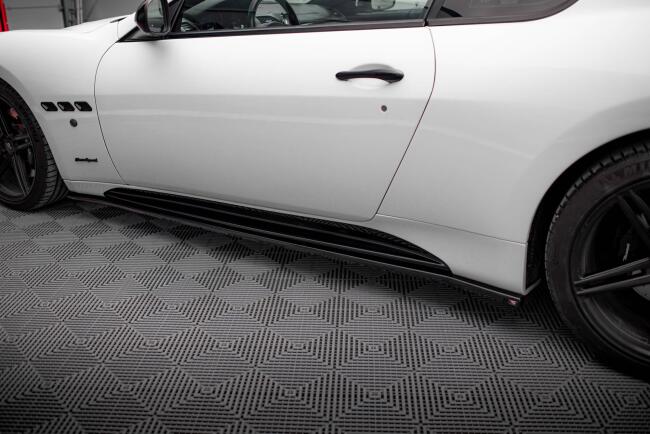 Maxton Design Seitenschweller für Maserati Granturismo S Mk1 schwarz Hochglanz