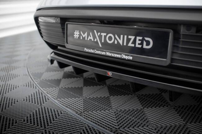 Maxton Design mittlerer Heckdiffusor für Porsche Taycan / Taycan 4 / Taycan 4S / Taycan GTS Mk1 Hochglanz schwarz
