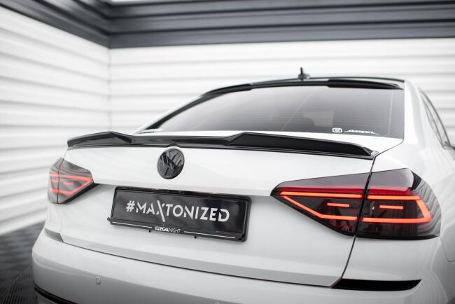 Maxton Design Heckspoiler Lippe 3D für Volkswagen Passat GT B8 Facelift USA Hochglanz schwarz