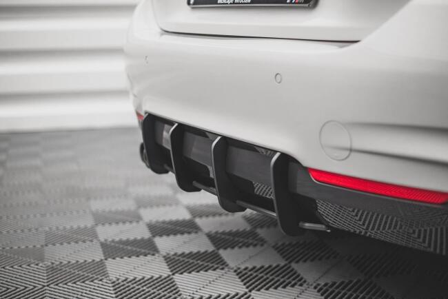 Maxton Design Street Pro Heckdiffusor V.1 für BMW 4er M-Paket F32 mir roten Streifen