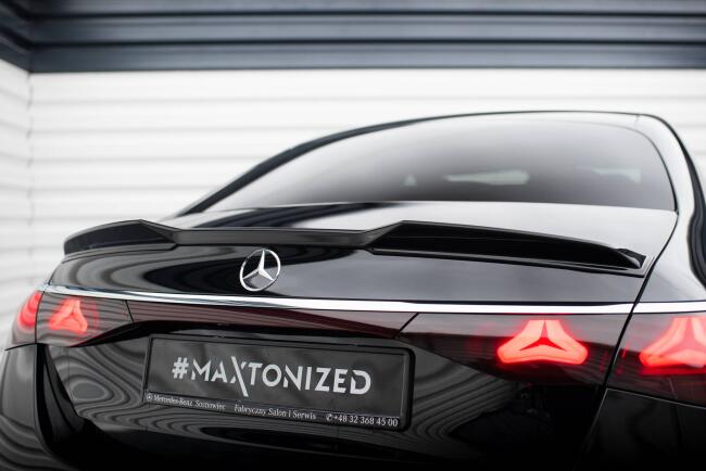 Maxton Design Heckspoiler Lippe 3D für Mercedes-Benz E Limousine AMG-Line W214 Hochglanz schwarz