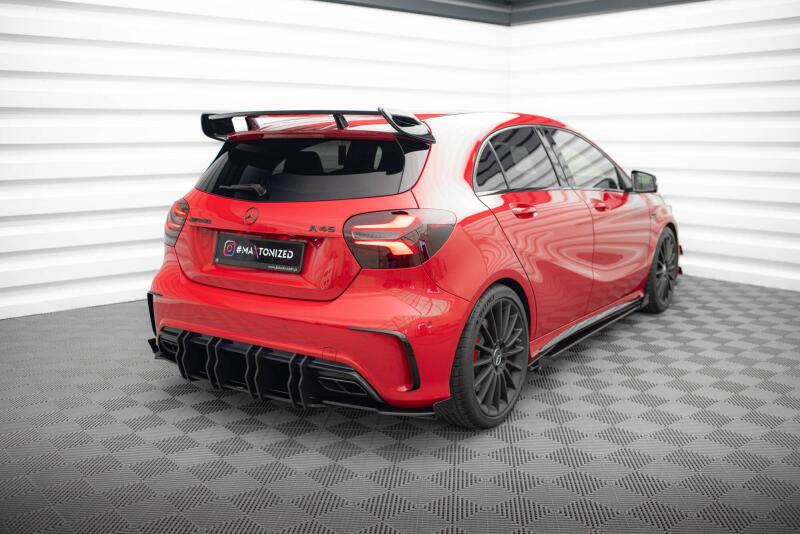 Maxton Design Street Pro Heckdiffusor für Mercedes A45 AMG W176 Facelift schwarz mit roten Streifen