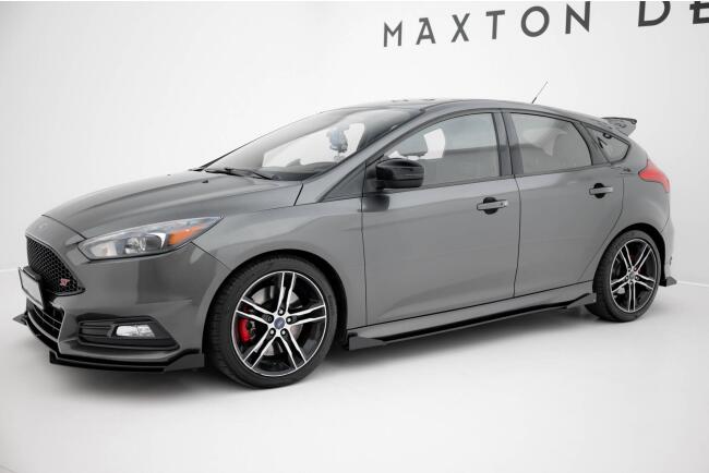 Maxton Design Street Pro Seitenschweller für Ford Focus ST Mk3 Facelift schwarz mit Hochglanz Flaps