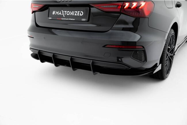 Maxton Design Street Pro Heckdiffusor für Audi A3 Limousine 8Y Rot mit schwarzen Hochglanz Flaps