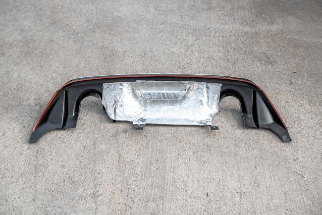 Maxton Design Heckdiffusor mit Milltek Sportauspuff für Ford Fiesta ST Mk8 + GPF System