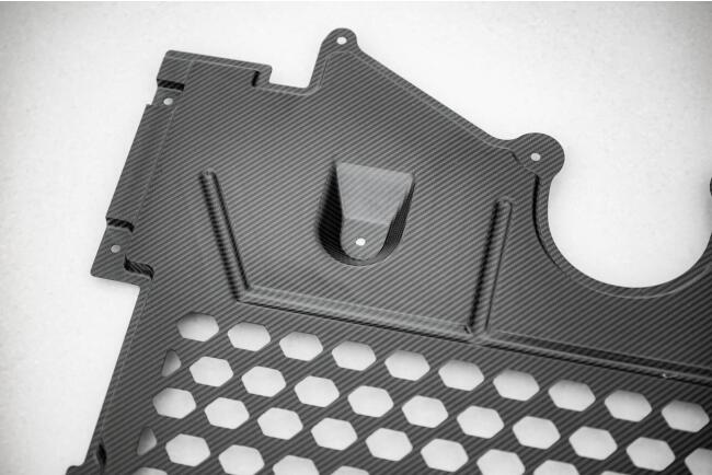 Maxton Design Carbon Motorabdeckung für BMW M2 G87