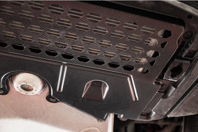 Maxton Design Carbon Motorabdeckung für BMW M2 G87