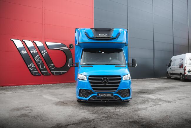 Maxton Design Frontlippe mit Flaps für Mercedes Sprinter Mk3 Hochglanz schwarz
