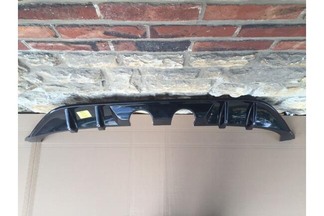B-Ware Maxton Design Heckdiffusor R400 Look für Golf 7 Hochglanz schwarz