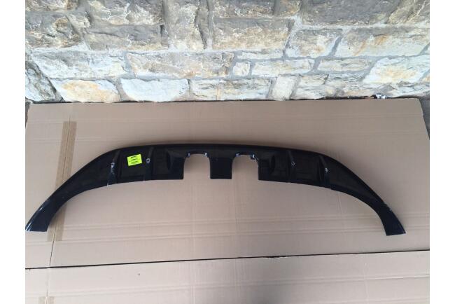 B-Ware Maxton Design Heckdiffusor R400 Look für Golf 7 Hochglanz schwarz