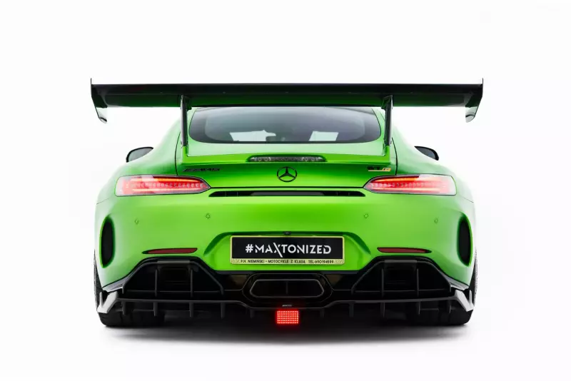 Maxton Design Carbon Heckspoiler (oben) für Mercedes AMG GTR