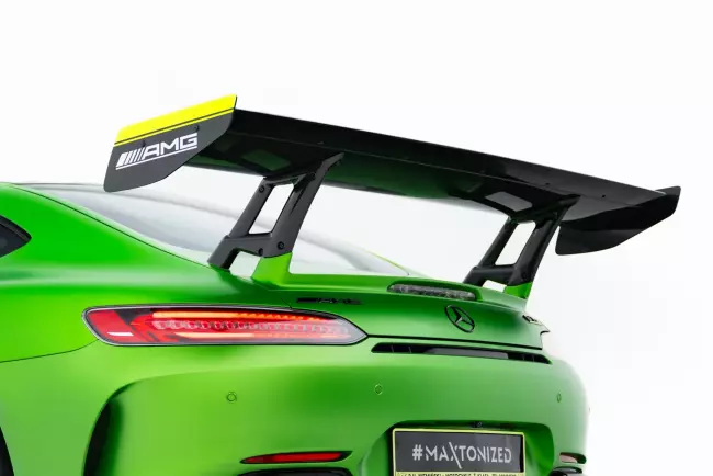 Maxton Design Carbon Heckspoiler (oben) für Mercedes AMG GTR