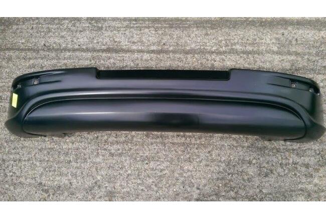 B-Ware Maxton Design Heckschürze R32 Look Glatt für VW Golf 5