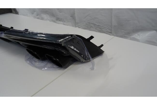 B-Ware Maxton Design Heckdiffusor mit Endrohr Attrappe Schwarz für Audi A6 S-Line C8