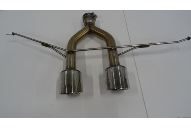 B-Ware Edelstahl Sportauspuff R32 Look für Golf 5 und Golf 6 Endrohre 100mm