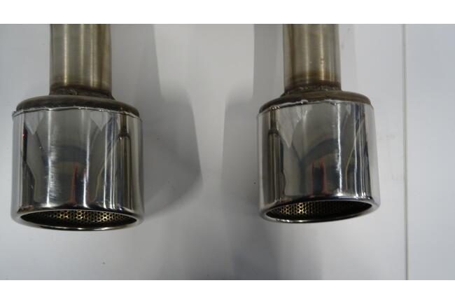 B-Ware Edelstahl Sportauspuff R32 Look für Golf 5 und Golf 6 Endrohre 100mm