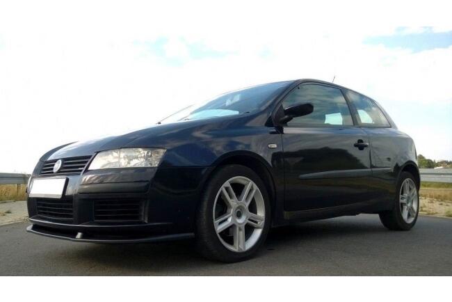 Maxton Design Frontlippe für Fiat Stilo (3-Türer) Hochglanz schwarz