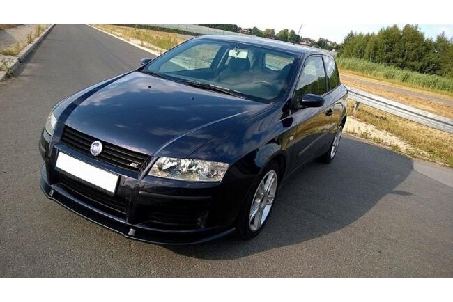 Maxton Design Frontlippe für Fiat Stilo (3-Türer) Hochglanz schwarz