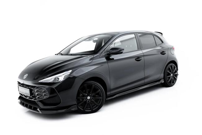 Maxton Design Seitenschweller (Paar) für MG 3 Mk1...