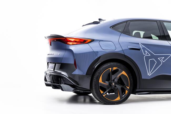 Maxton Design Heckdiffusor für Cupra Tavascan Mk1 Hochglanz schwarz