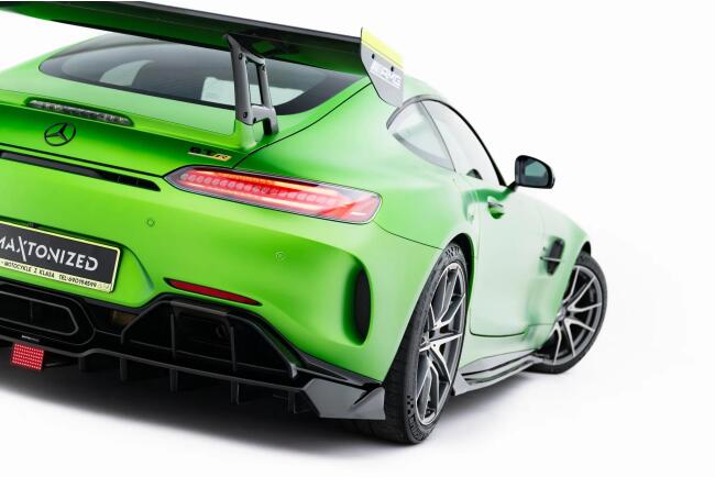 Maxton Design Heckdiffusor mit LED für Mercedes-AMG...