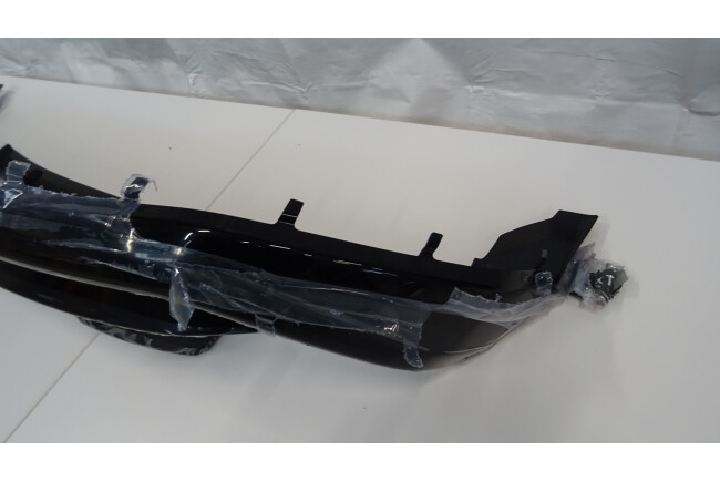 B-Ware Maxton Design Heckdiffusor V.4 für Audi S3 Limousine 8Y Facelift Hochglanz schwarz
